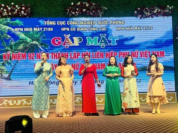 Tiết mục văn nghệ của Hội phụ nữ cơ quan Tổng cục.