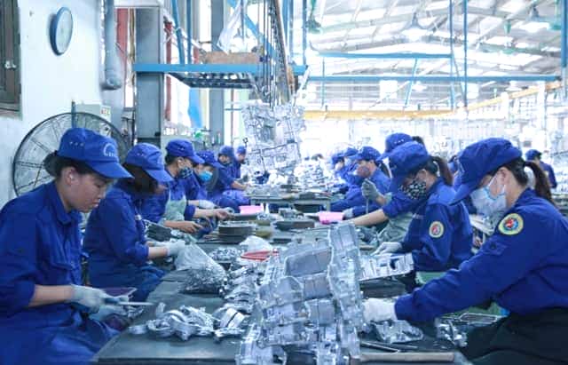 <span><em style="text-align: justify;">Nhà máy Z117 sản xuất linh kiện xe máy.