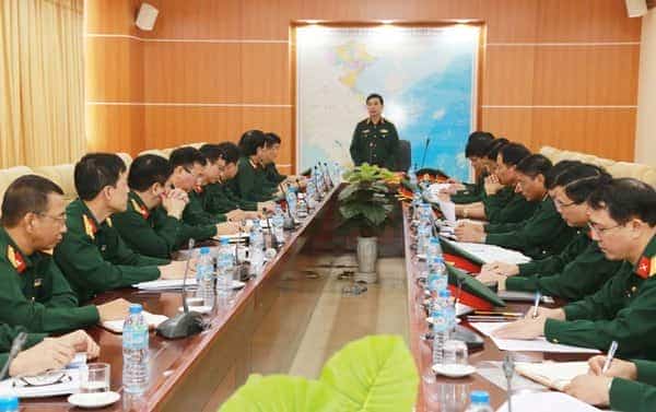 Thượng tướng Phan Văn Giang kiểm tra và làm việc tại Viện Vũ khí