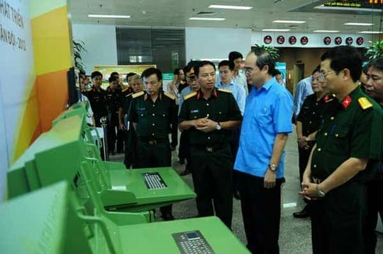  Cuộc cách mạng công nghiệp lần thứ tư: Nguy cơ và thách thức đối với chính sách quốc phòng -  an ninh quốc gia 