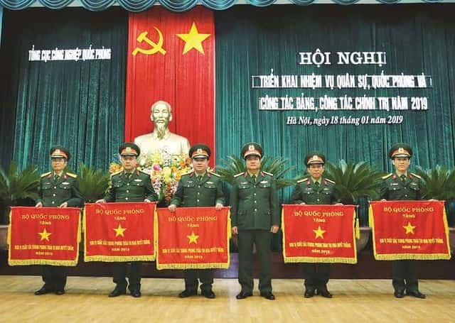  Công tác Đảng, công tác chính trị góp phần xây dựng và phát triển công nghiệp quốc phòng 