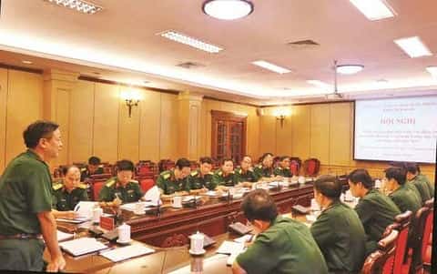  Đẩy mạnh thực hiện Cuộc vận động 50 gắn với phong trào Thi đua quyết thắng 