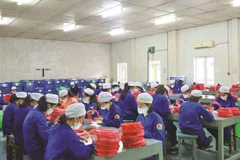  Hướng thi đua vào thực hiện nhiệm vụ trọng tâm, đột phá vào khâu căng, việc khó 