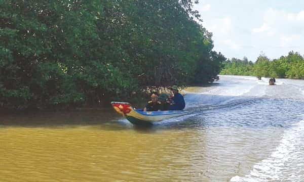  Ở nơi cuối trời Tổ quốc 