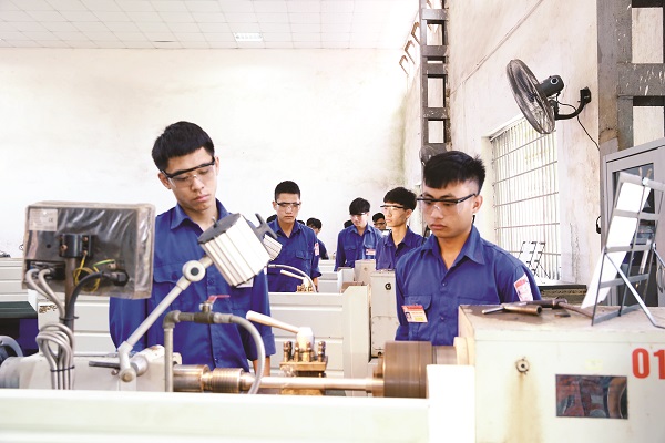 Giải pháp nâng cao chất lượng nguồn nhân lực cho Công nghiệp quốc phòng