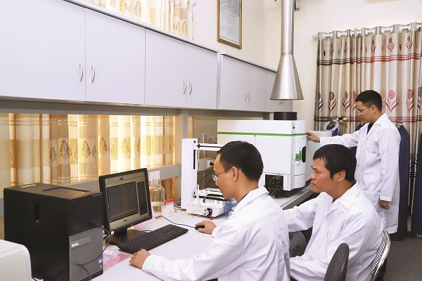 Kết hợp quốc phòng với kinh tế ở Viện Thuốc phóng Thuốc nổ