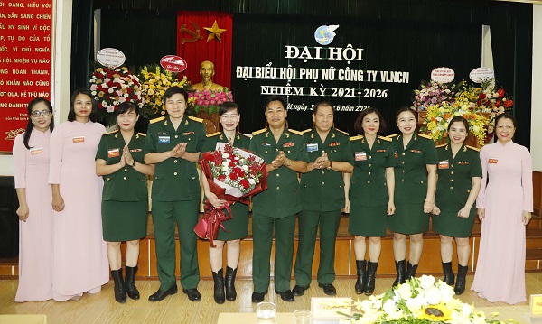 Phụ nữ Công ty Vật liệu nổ công nghiệp tập trung thực hiện hai khâu đột phá