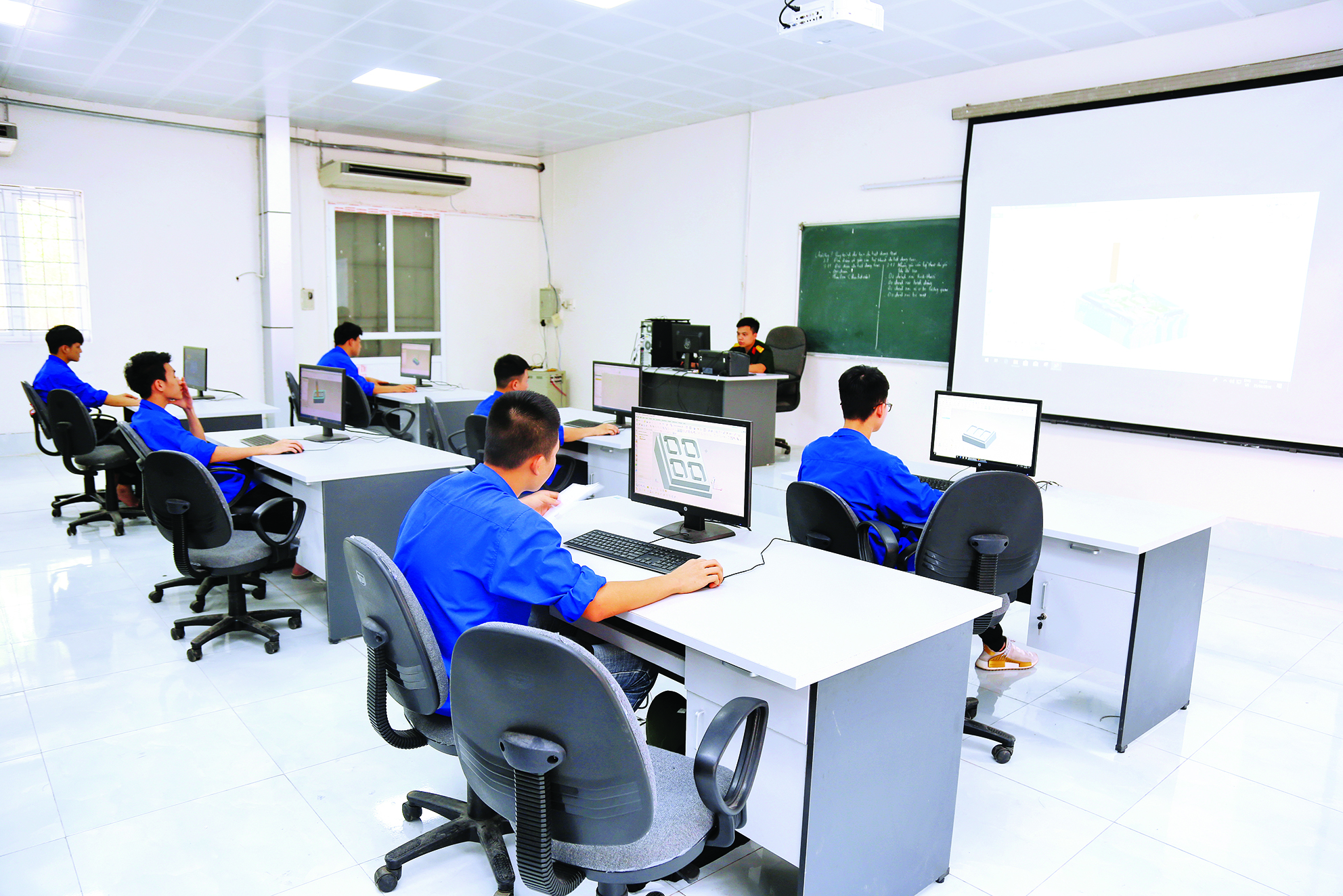 Giải pháp chuyển đổi số tại Trường Cao đẳng Công nghiệp quốc phòng
