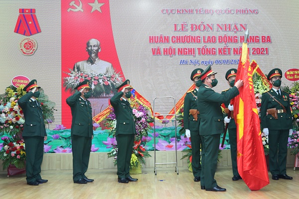 Cục Kinh tế (Bộ Quốc phòng): Đón nhận Huân chương Lao động hạng Ba