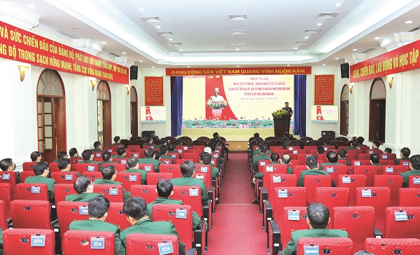 Đổi mới hoạt động công tác đảng, công tác chính trị theo hướng hiệu quả, thiết thực, vững chắc