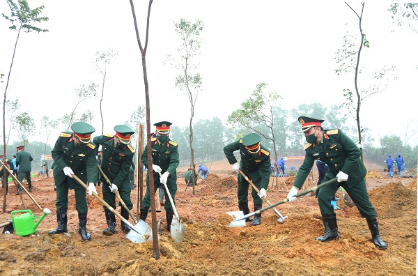 Phát động “Tết trồng cây đời đời nhớ ơn Bác Hồ” tại Nhà máy Z115