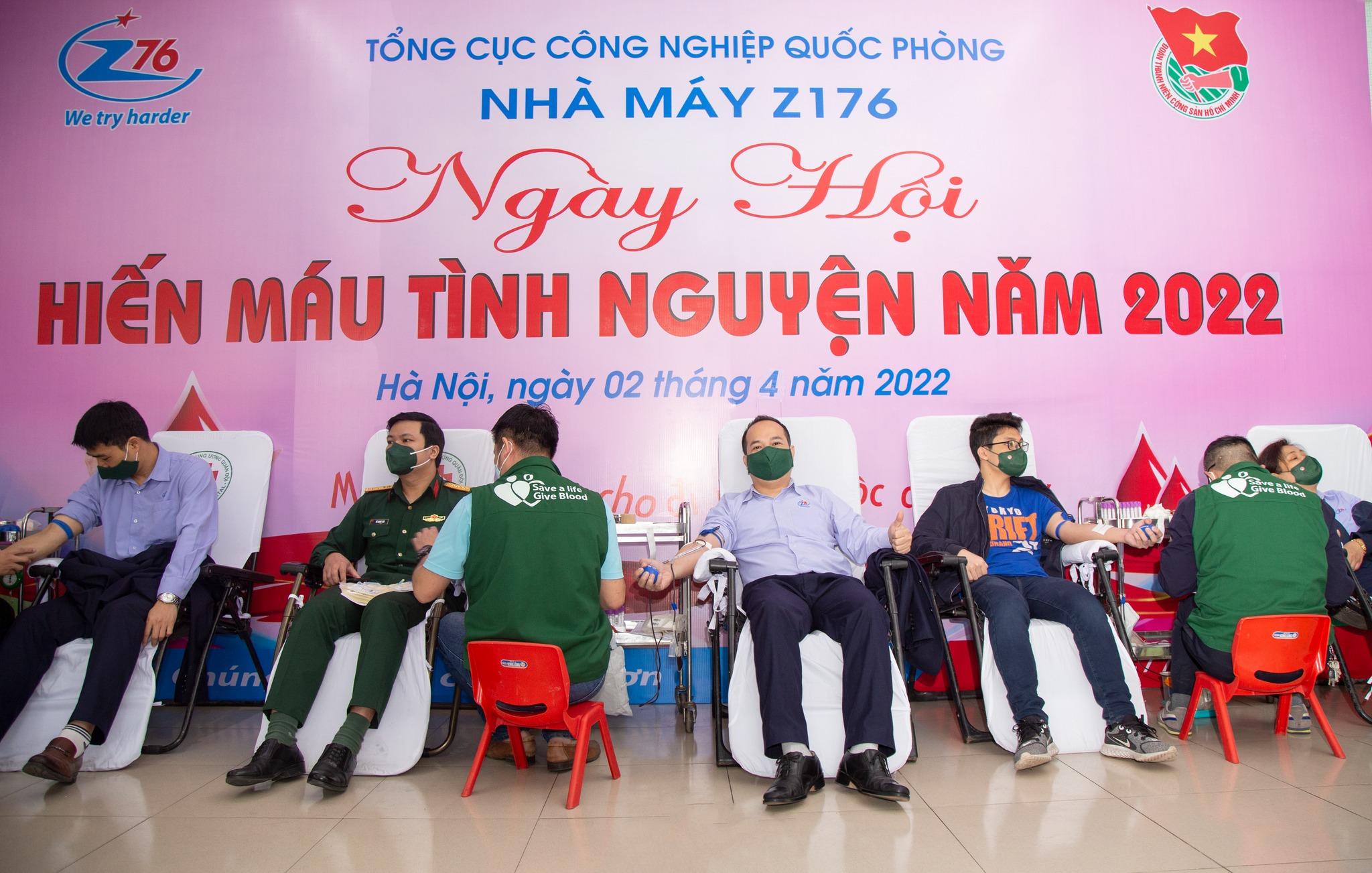 Nhà máy Z176 tổ chức hiến máu tình nguyện