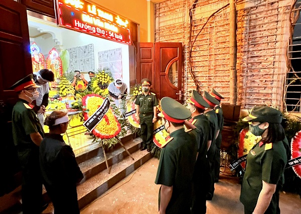 Trung tá Bùi Văn Nhiên hy sinh khi cứu người bị nạn