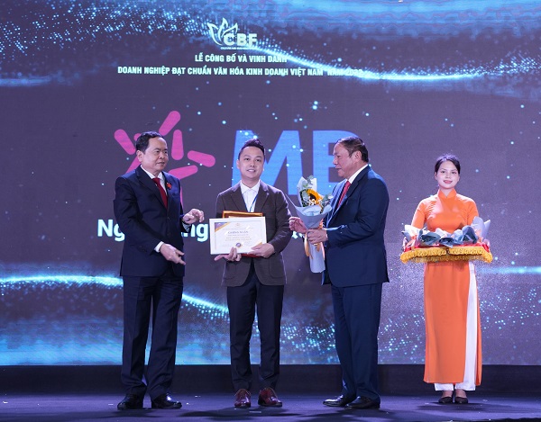 MB được vinh danh “Doanh nghiệp đạt chuẩn văn hóa kinh doanh Việt Nam” năm 2022