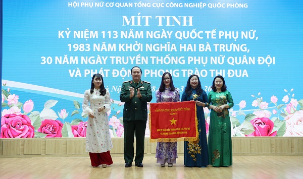 Mít tinh kỷ niệm Ngày Quốc tế Phụ nữ 8/3
