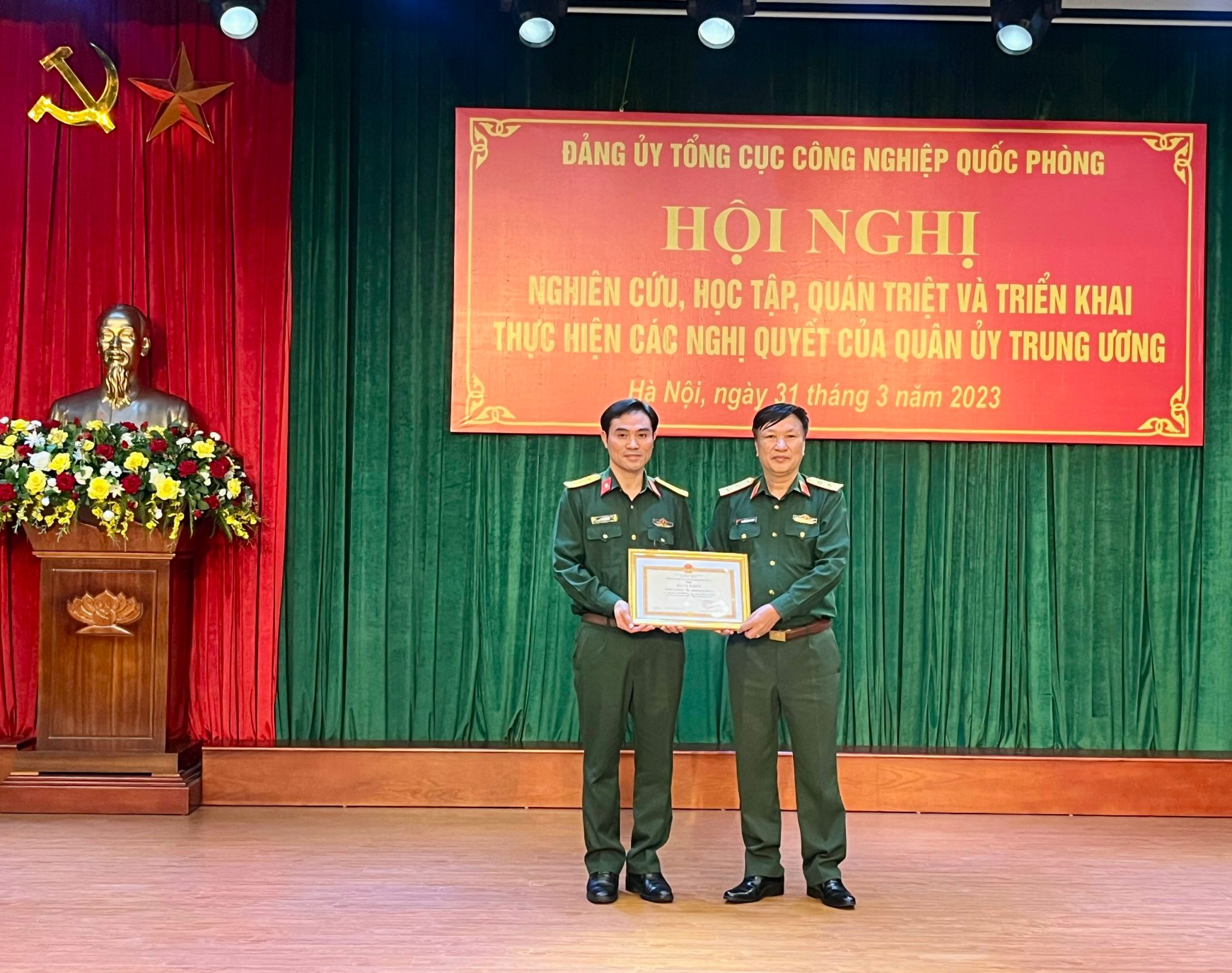 Hội nghị quán triệt và triển khai các nghị quyết của Quân ủy Trung ương