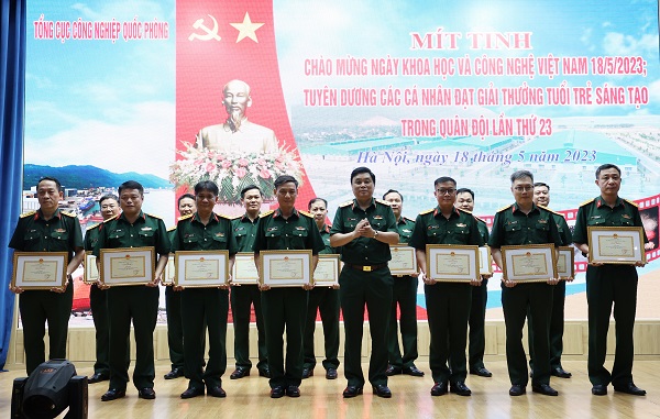 “Phát triển khoa học, công nghệ và đổi mới sáng tạo trong lĩnh vực đóng tàu”