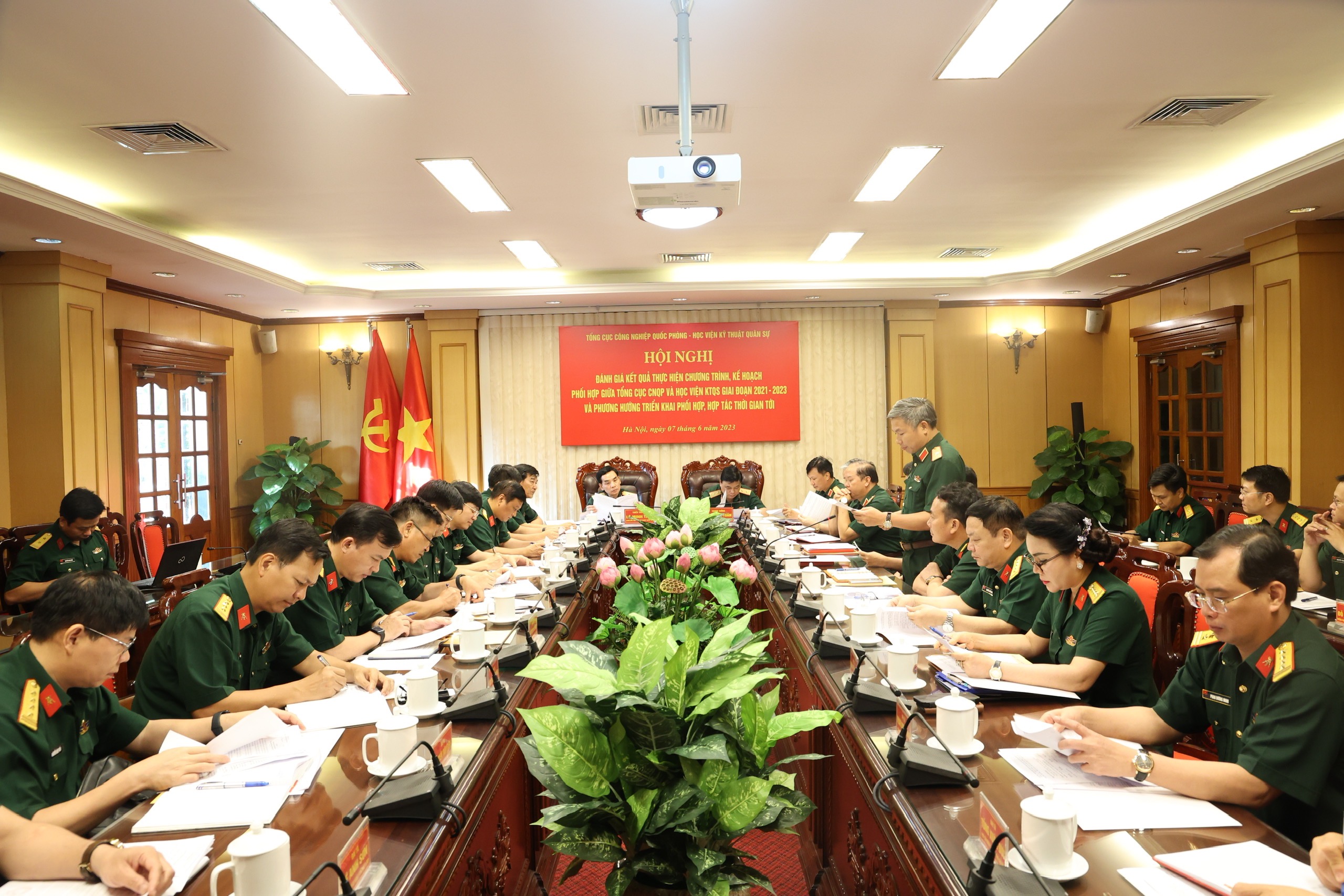 Tổng cục Công nghiệp quốc phòng tăng cường  phối hợp với Học viện Kỹ thuật quân sự