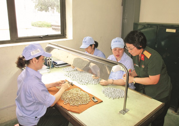 Gương sáng lính thợ công nghiệp quốc phòng