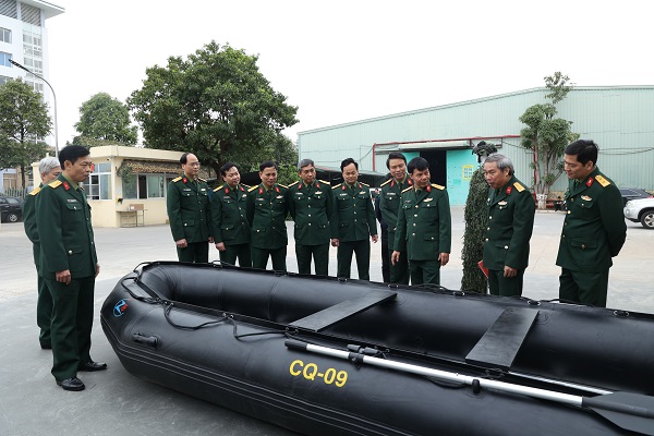 Thuyền chở quân “thương hiệu Z176”