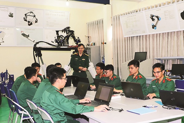 Phát triển nguồn nhân lực công nghiệp quốc phòng theo tinh thần nghị quyết mới của Bộ Chính trị