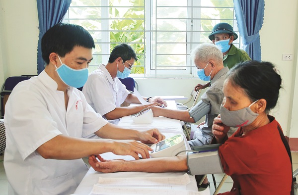 Tiếp tục đẩy mạnh phong trào thi đua xây dựng “Đơn vị quân y 5 tốt”