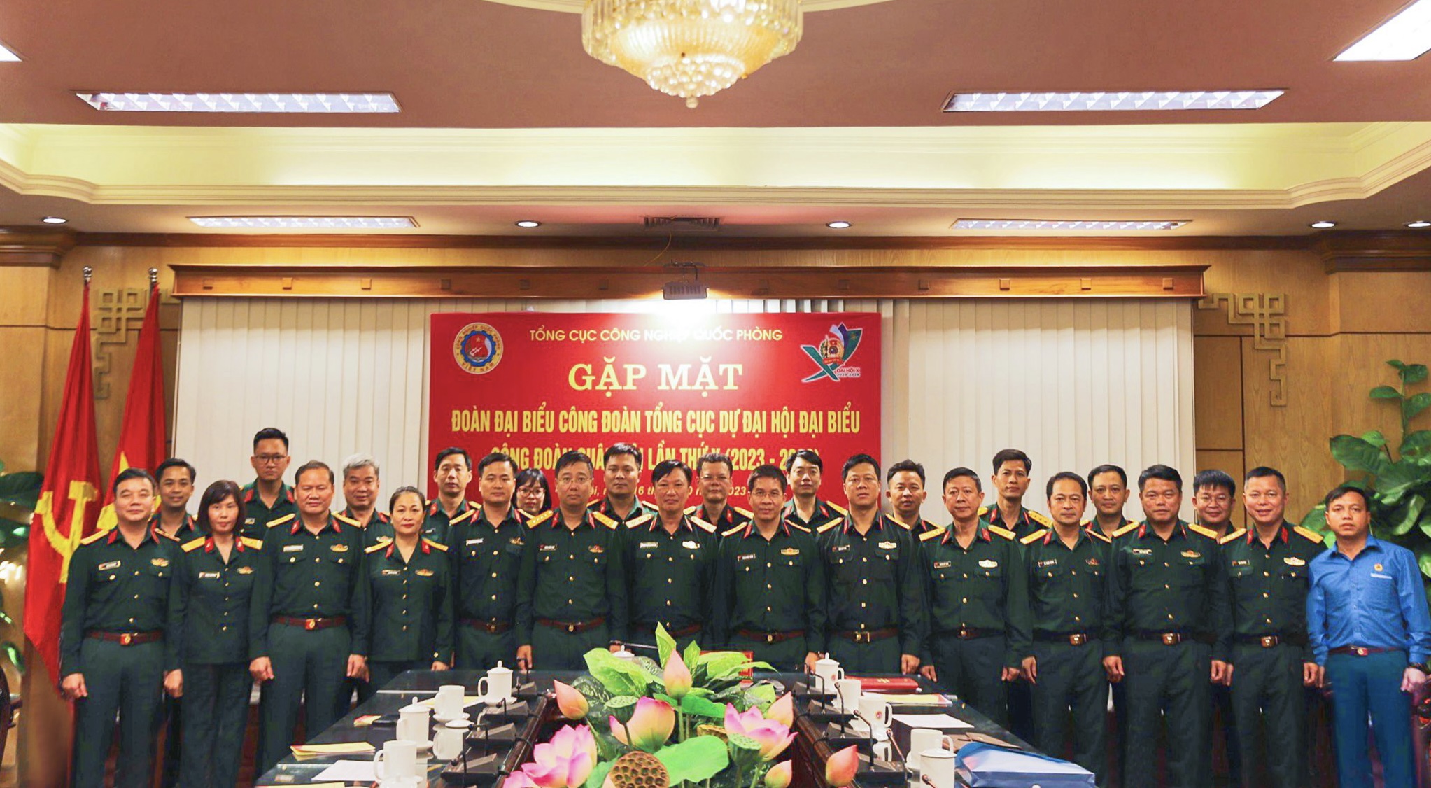 Gặp mặt đại biểu tham dự Đại hội Công đoàn Quân đội lần thứ X