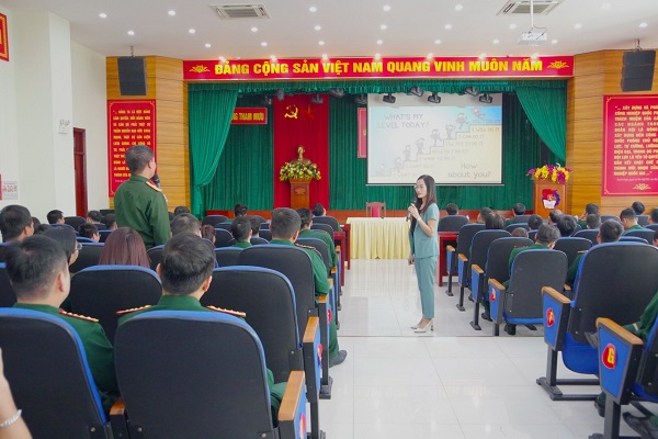 Khai mạc lớp tập huấn kỹ năng mềm cho cán bộ quản lý, giảng viên Trường Cao đẳng Công nghiệp quốc phòng