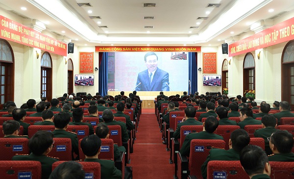 Hội nghị toàn quốc nghiên cứu, học tập, quán triệt Nghị quyết Hội nghị  lần thứ tám Ban Chấp hành Trung ương Đảng khóa XIII