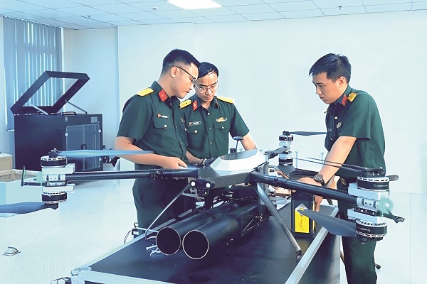 Yếu tố con người - chủ thể của sự phát triển khoa học - công nghệ ở các doanh nghiệp quân đội