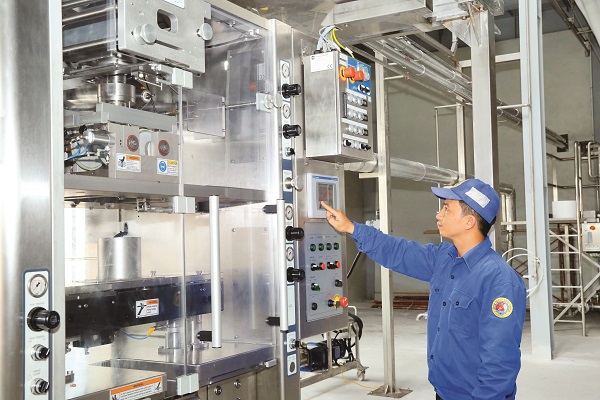 Bàn về vị thế và vai trò của đội ngũ công nhân trí thức trong các doanh nghiệp quân đội