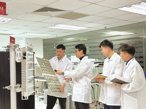 Khát vọng và hành động của Viettel