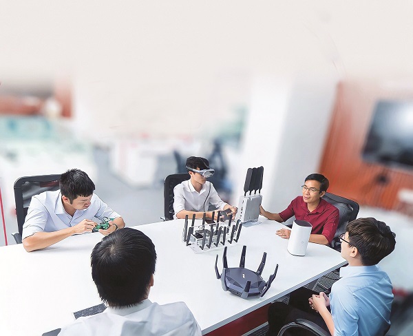 Đẩy mạnh hợp tác nghiên cứu khoa học - công nghệ phục vụ phát triển công nghiệp quốc phòng