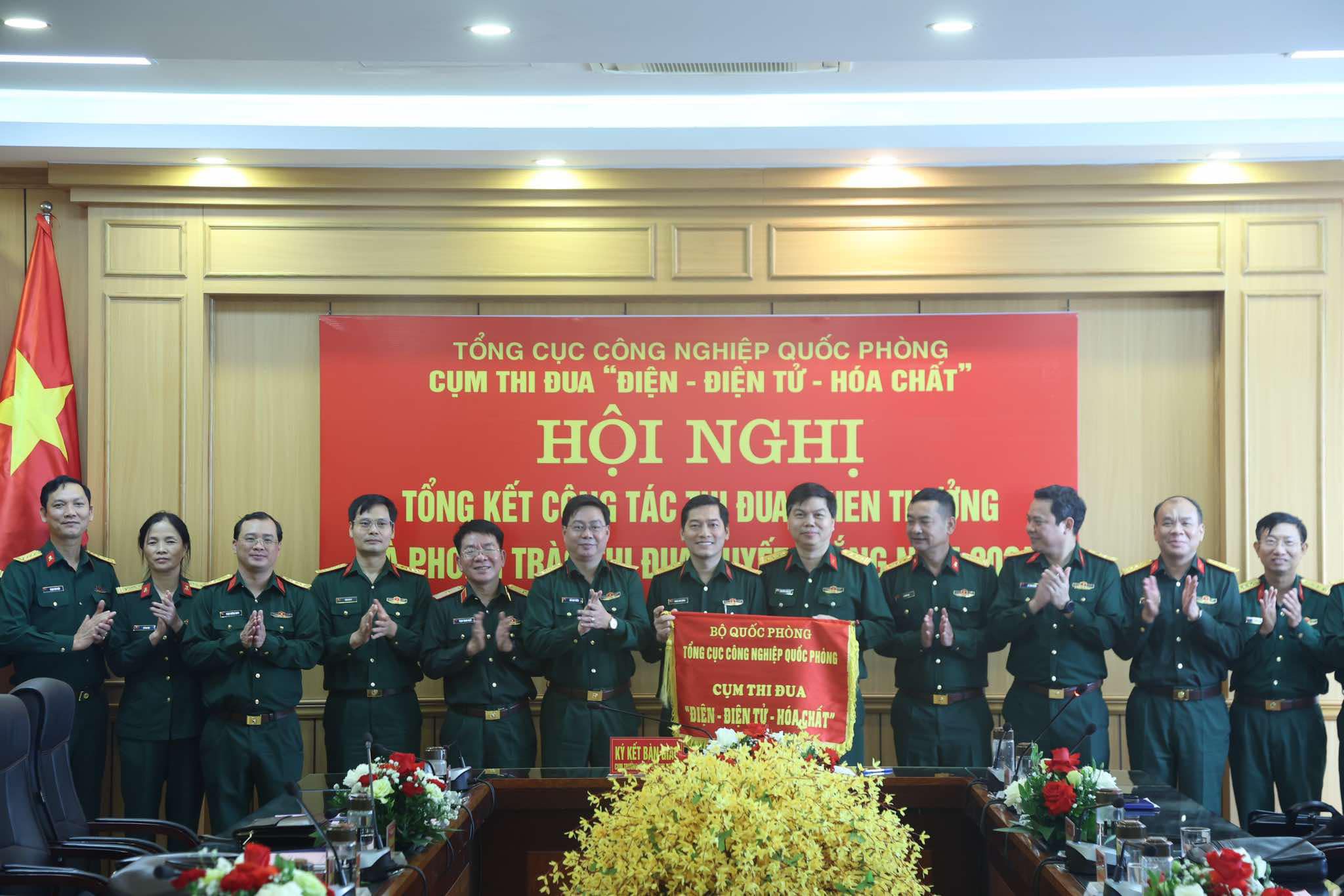 Doanh thu năm 2024 của Cụm thi đua “Điện-Điện tử-Hóa chất” dự kiến đạt gần 5.400 tỷ đồng