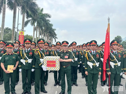 Tổng cục Công nghiệp quốc phòng động viên, tặng quà lực lượng thực hiện nhiệm vụ A80