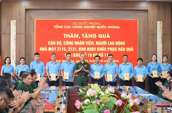Tổng cục Công nghiệp quốc phòng trao quà hỗ trợ khắc phục hậu quả bão lũ tại tỉnh Thái Nguyên