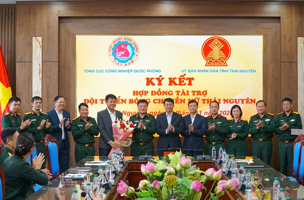 Tổng cục Công nghiệp quốc phòng ký hợp đồng tài trợ đội tuyển bóng chuyền nữ tỉnh Thái Nguyên