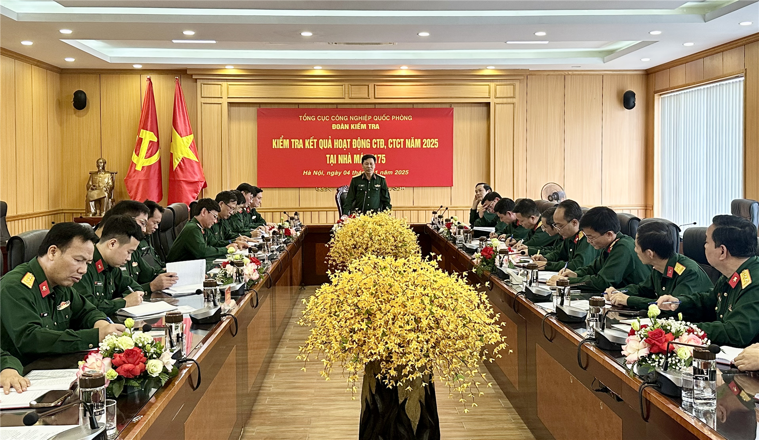 Hoạt động công tác Đảng, công tác chính trị của Nhà máy Z143 và Z175 có nhiều chuyển biến tích cực